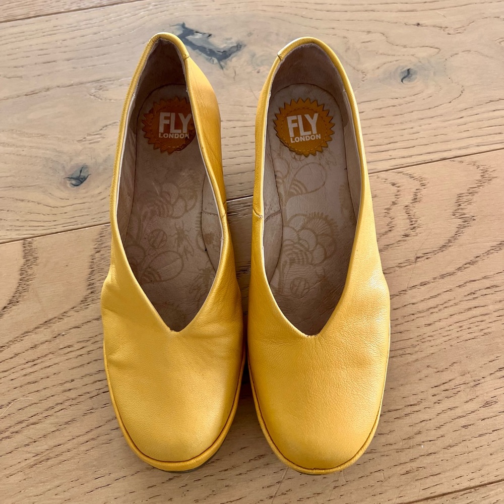 Fly London yellow shoes size 8 in great condition.